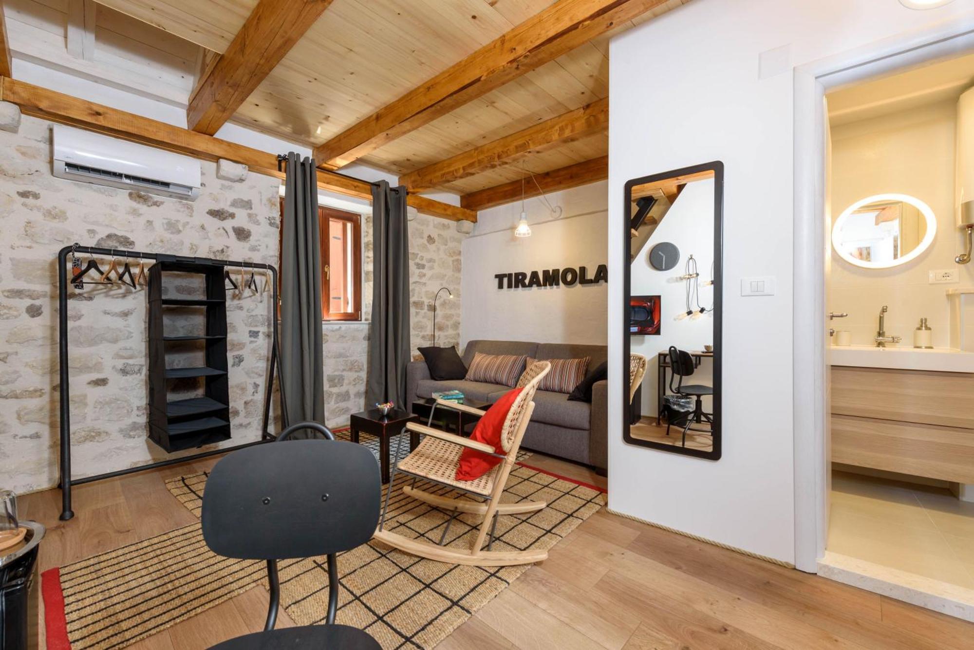 Apartments & Rooms Tiramola - Old Town Trogir Phòng bức ảnh